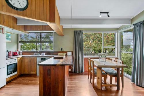 Nukuhau Casa | Spacious Nukuhau Stay Near Town With Parking and Comfort