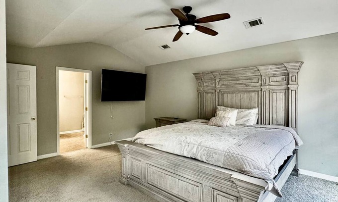 Jonesboro Casa | Spacious Oasis: 15 Minutes from Atlanta Airport!