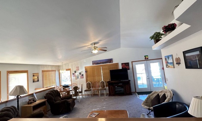 Sunland Estates Casa | Spacious Oasis 3 bedroom home