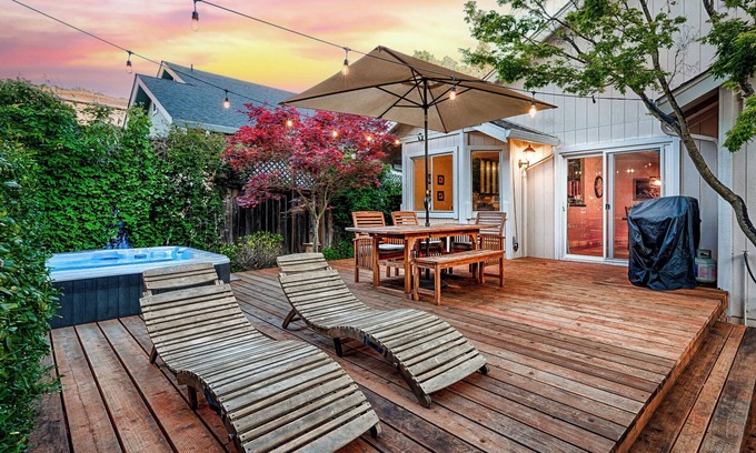 Fetters Hot Springs-Agua Caliente Casa | Spacious Oasis, Backyard Rose Garden Hot Tub 3BR/2BA. 5 mins to vineyards!