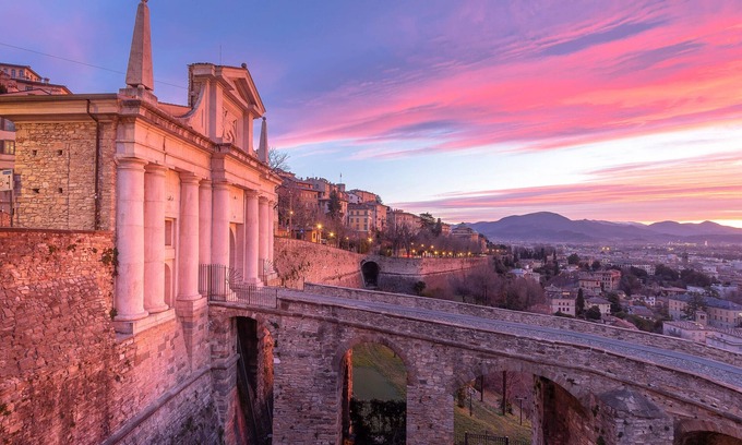 Bergamo Apartamento | Spacious two-room apartment with garage, wifi and washing machine, in the area served