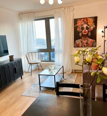 East Acton Apartamento | Spacious one bedroom flat opposite station