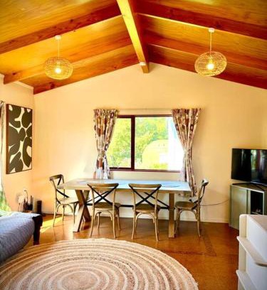 Takaka Casa | Spacious one bedroom guesthouse close to town