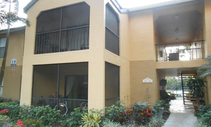 North Naples Condominio | Amplio condominio de un dormitorio y un baño
