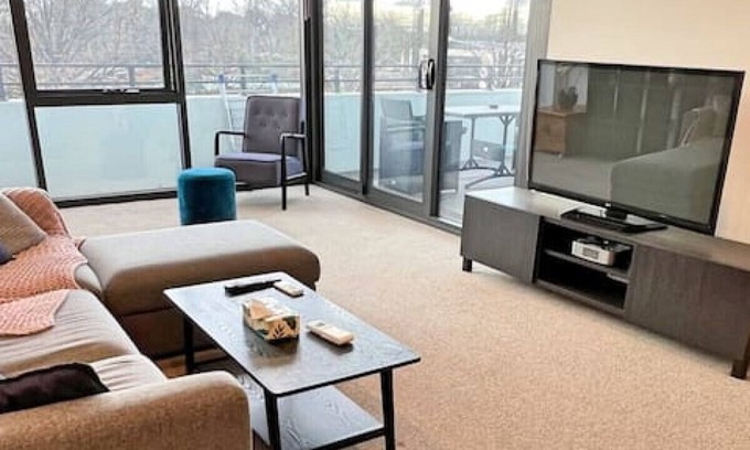 Dickson Apartamento | Spacious & Open 2 bd 2bth 2crsp apt - Dickson CBD