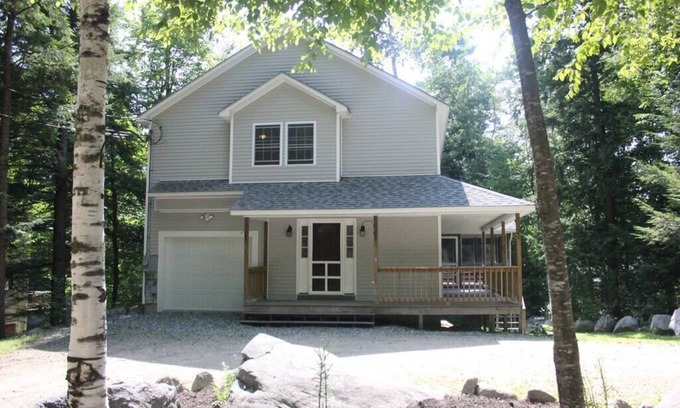 Moultonborough Casa | Amplia casa de concepto abierto con acceso a la playa