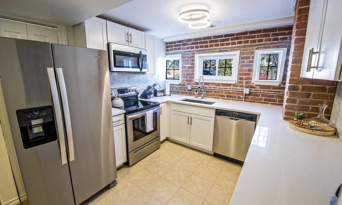 Washington Park West Casa | Spacious Park Front Home - Wash Park - Tempurpedic