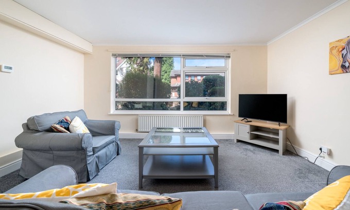 Redhill Apartamento | Spacious Pet Friendly 2-Bed Apartment in Redhill