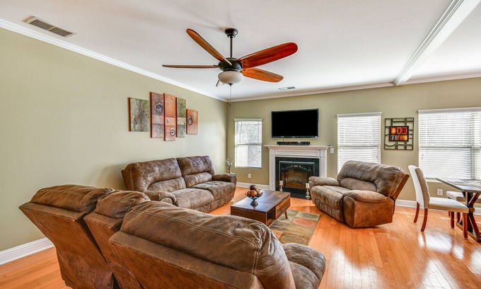 Phenix City Casa | Spacious Phenix City Home ~ 9 Mi to Columbus!