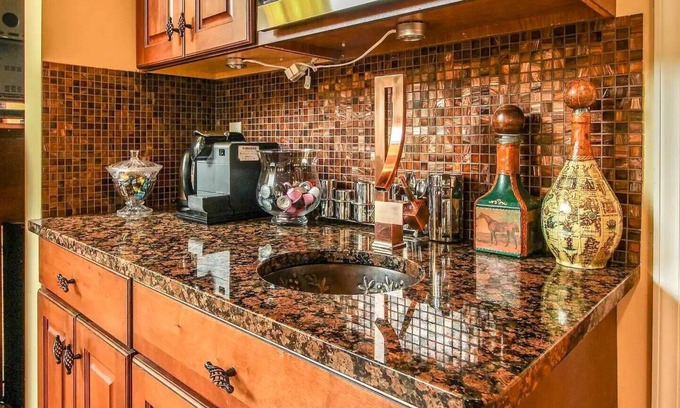 Effort Casa | Spacious Poconos Vacation Rental w/ Home Movie Theater