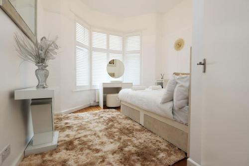 Pontcanna Apartamento | Spacious Pontcanna Apartment, Driveway Parking & 10 min to City Centre