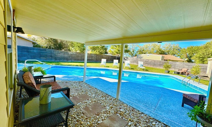 Dunnellon Casa | Spacious Pool Home near Rainbow Springs!