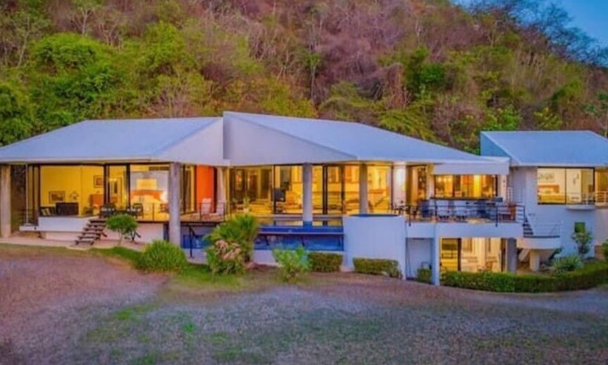 Playa Ocotal Casa | Spacious Private Villa , Sleeps 11, Amazing Ocean View , 5 min walk to the beach