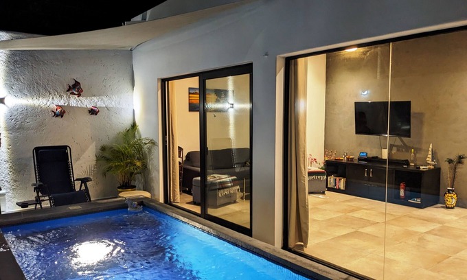 Adolfo López Mateos Casa | Spacious, private with heatable pool and King Size bed and close to downtown