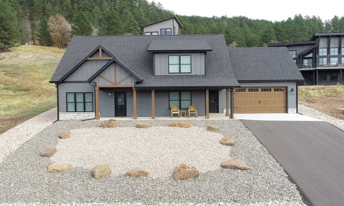 Sturgis Cabina | Spacious Property with Paved Roads Oversized Garage, Great Location!