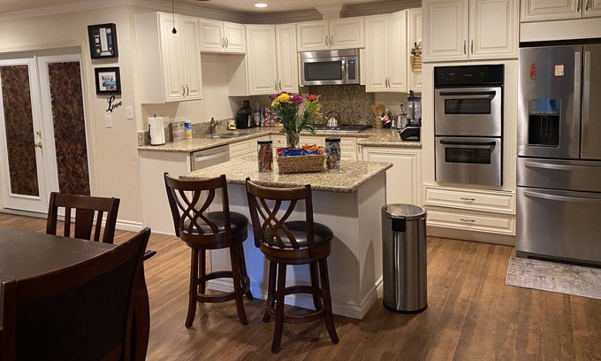 Mira Loma Casa | Spacious Quiet 4bd Home