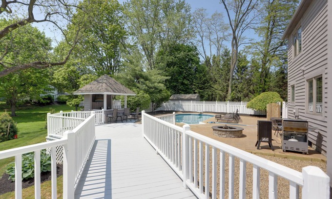 Amherst Cabaña | Spacious Refuge w/ Private Pool & Outdoor Bar!