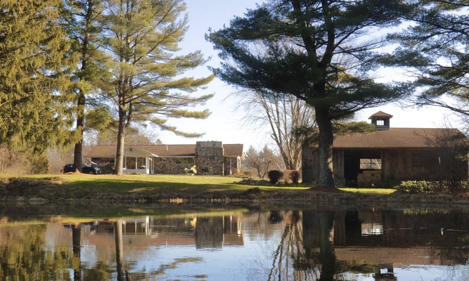 Rotterdam Junction Casa | Spacious Relaxing 3BR in Saratoga county with freshwater pond and privacy.