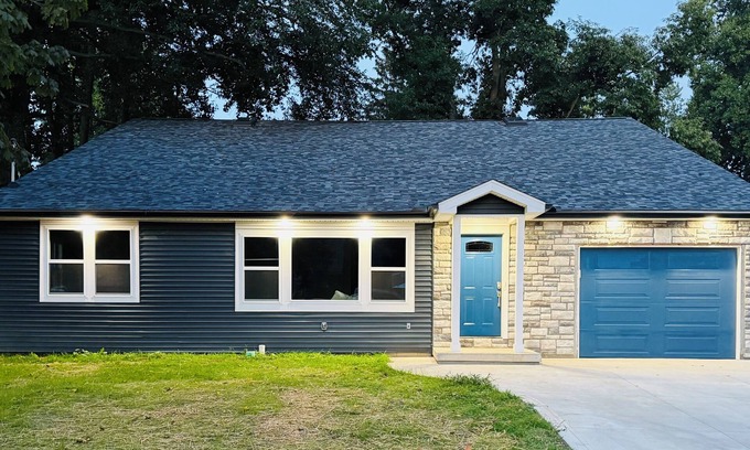 Willoughby Hills Casa | Luxury 4-5BR with WiFi, AC Near DT Willoughby, Cleveland, & Lake Erie