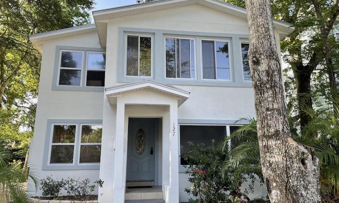 Lincolnville Casa | Spacious renovated 4br downtown home w firepit sleeps 8+