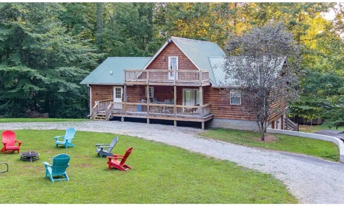 Albany Cabina | Spacious Retreat on Dale Hollow! Walking distance to Safe Harbor Wisdom Dock.