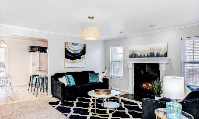 Wichita Casa | Spacious Retreat with great yard 4bd/3bth