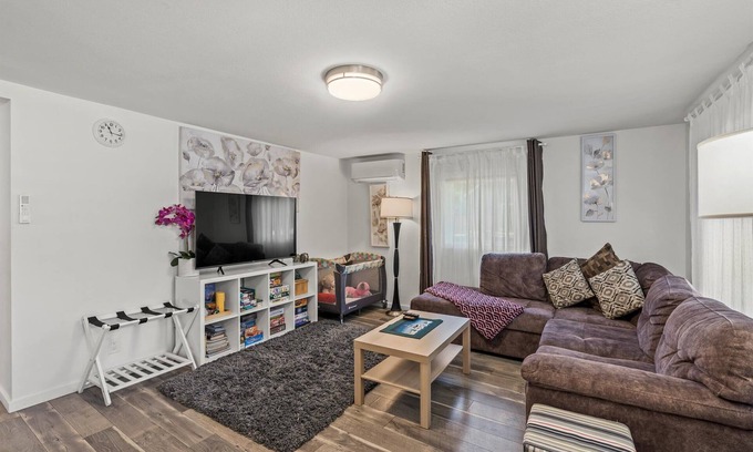 Tukwila Casa | Spacious🔥RiverFront Family GetAway🔥 near Golf Course, 9 mins to SeaTac Airport