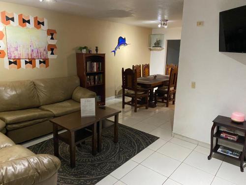 Playas de Tijuana Casa | Spacious Rooftop House w/King Bed