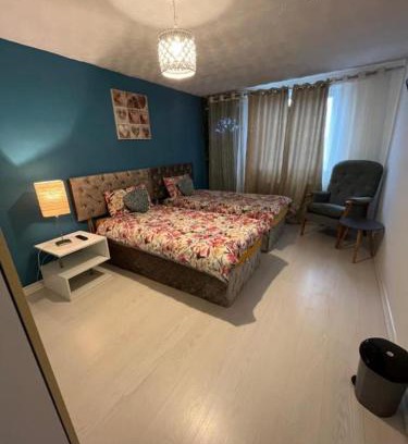 Cribbs Causeway Casa | Spacious Room In a Flat Near Southmead Hospital