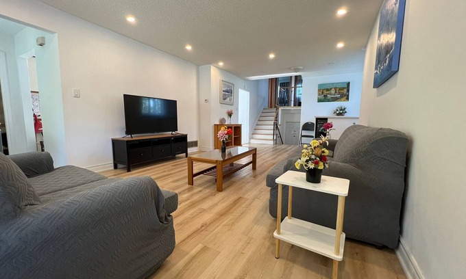 Agincourt Casa | Spacious room near Agincourt Go