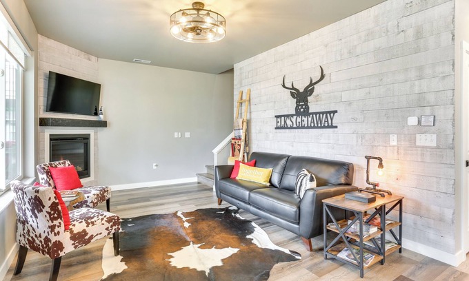 Spearfish Casa | Spacious, Rustic Spearfish Home: Walk to Downtown!