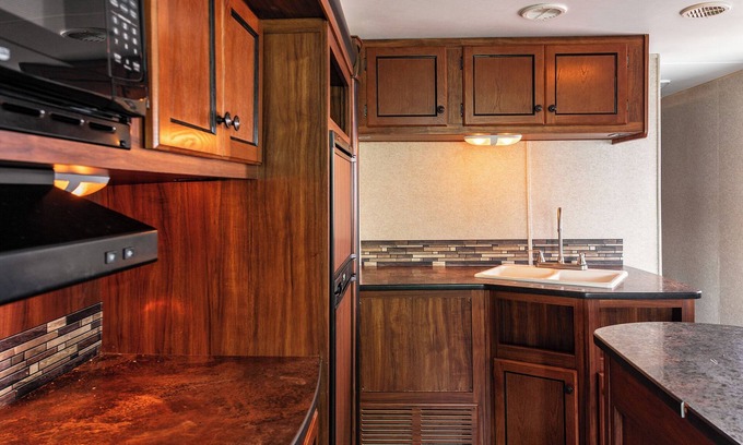 Fraziers Bottom Casa | Spacious RV with WiFi and HVAC in pleasant Winfield WV