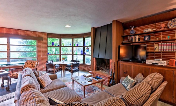 Bel Meade Casa | Spacious San Antonio Home about 5 Mi to Downtown!