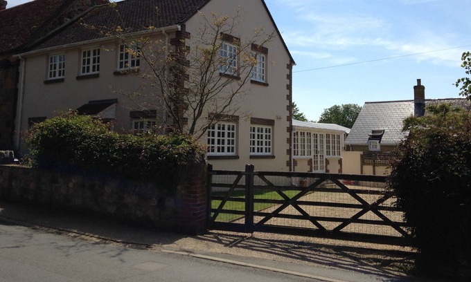 Shorwell Casa | Amplia Self-Catering 4 Dormitorio Cottage Vivienda en la Isla de Wight