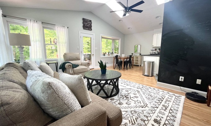 Boonsboro Casa | Spacious & Serene w/ Hot Tub in Desirable Location