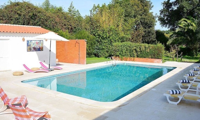 Caixas Villa | Espaciosa Villa Sesimbra | 5 Dormitorios | Villa Flora | Situado en la campiña portuguesa | 40km a L