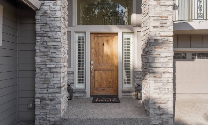 Bull Mountain Casa | Spacious 5-bedroom 3 Bathroom Single Family House in Tigard, OR Extended Stay