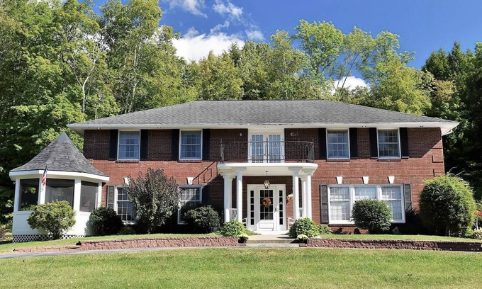 East Haven Rutland County Casa | Spacious Ski Retreat on 10 Acres