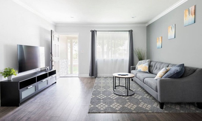 Azusa Casa | Spacious Sleek New Home in Azusa w/ 2 King Beds, 2 Luxurious Baths, Full Kitchen, and Gated Parking Spot.