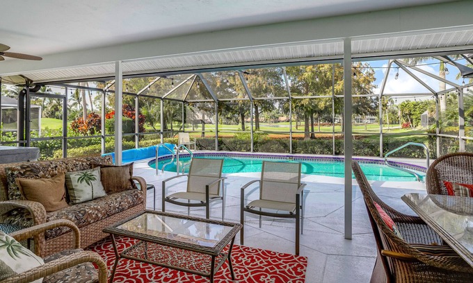 Lely Golf Estates Casa | Spacious, Snowbird-Friendly Gem with Golf Course & Pond View plus a Private Pool
