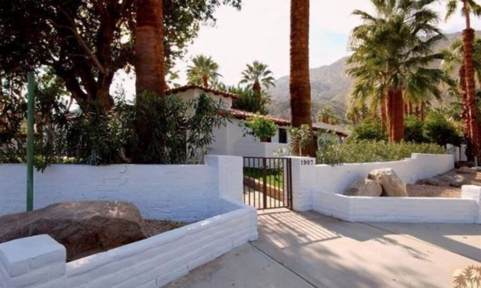 The Mesa Villa | Espacioso encantador español con piscina privada y cancha de tenis