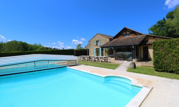 Pays-de-Belves Casa | Spacious stone house with private pool set in the heart of the Black Périgord