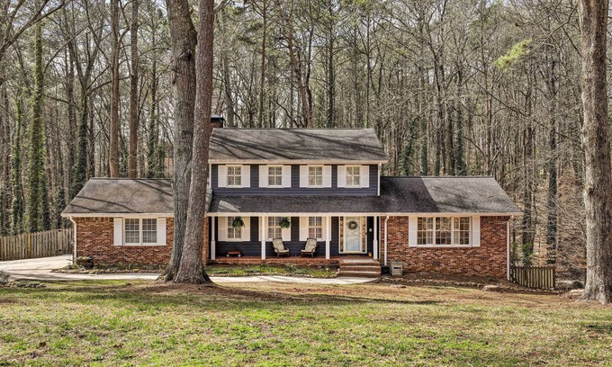 Stone Mountain Casa | Spacious Stone Mountain Home w/ Fire Pit