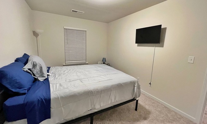 Lithonia Casa | Spacious Stonecrest Queen Bedroom