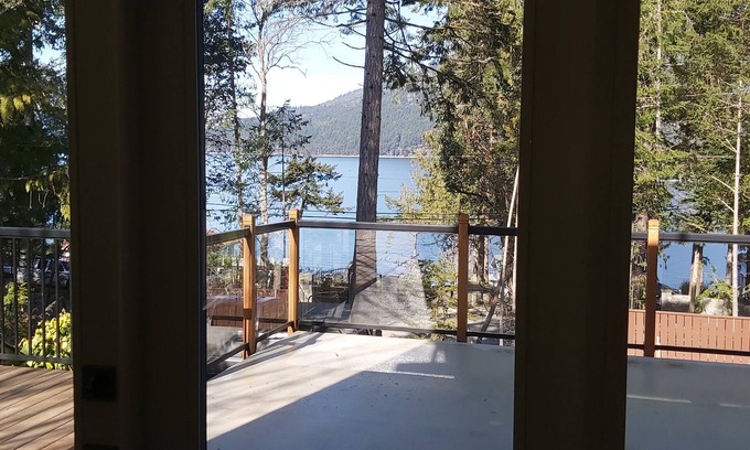 North Saanich Apartamento | Amplio estudio cerca de Sidney by the Sea y 25 minutos de Victoria