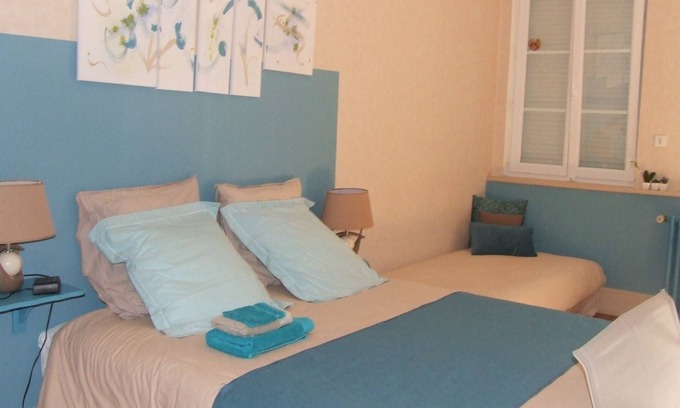 Beauquesne Apartamento | Spacious Studio in the Quiet Countryside, on the 2nd Floor