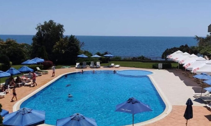 Topola Apartamento | Spacious Studio with a spectacular sea view and swimming pool with mineral water