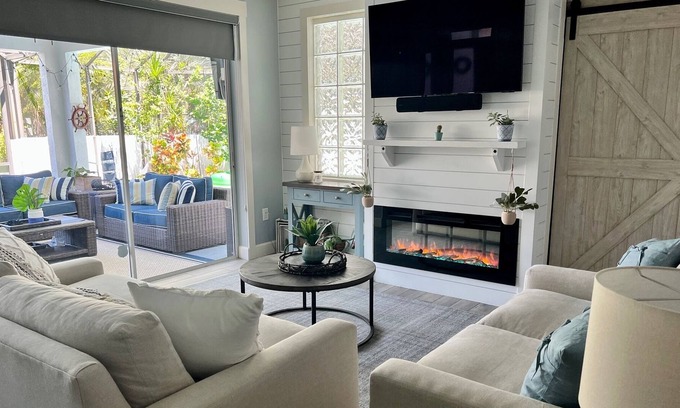 Braden River Casa | Spacious, Stunning, Renovated 2 BR/3BA Florida Pool Home