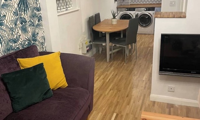 Gravesend Apartamento | Spacious & Stylish 2 Storey, 3 Bed Apartment
