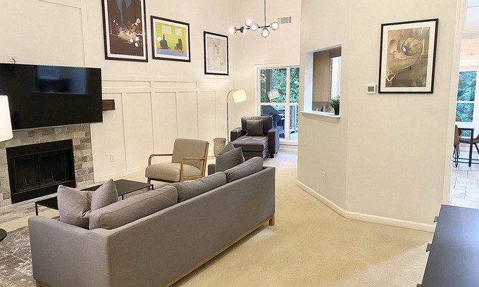 Sharpsburg Casa | Spacious, Stylish, Home Away, Near Trilith Studios